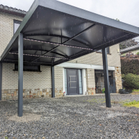 Installation d'un carport IZICAR (avec éclairage autonome) à Olne