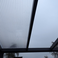 Installation d'une pergola en polycarbonate et aluminum modèle Giallo à Saive