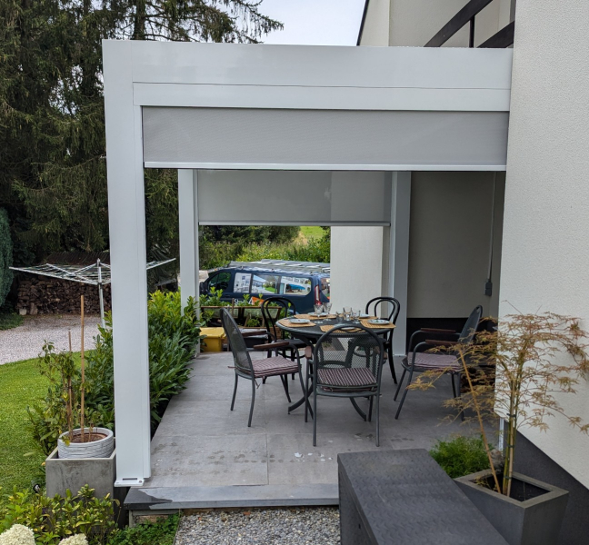 Installation d'une pergola bioclimatique IZI à Neupré